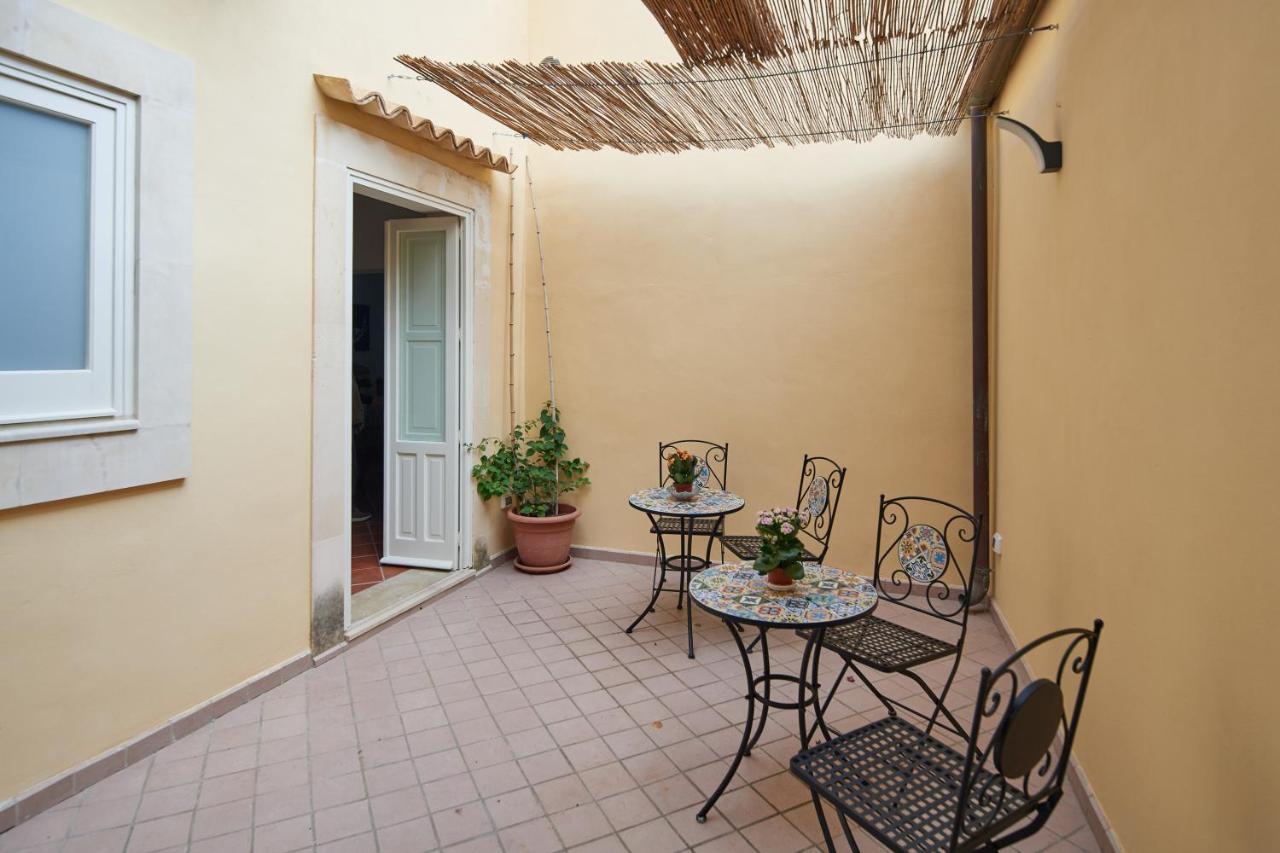 Bed and Breakfast Galleria Del Duomo Syracuse Екстер'єр фото
